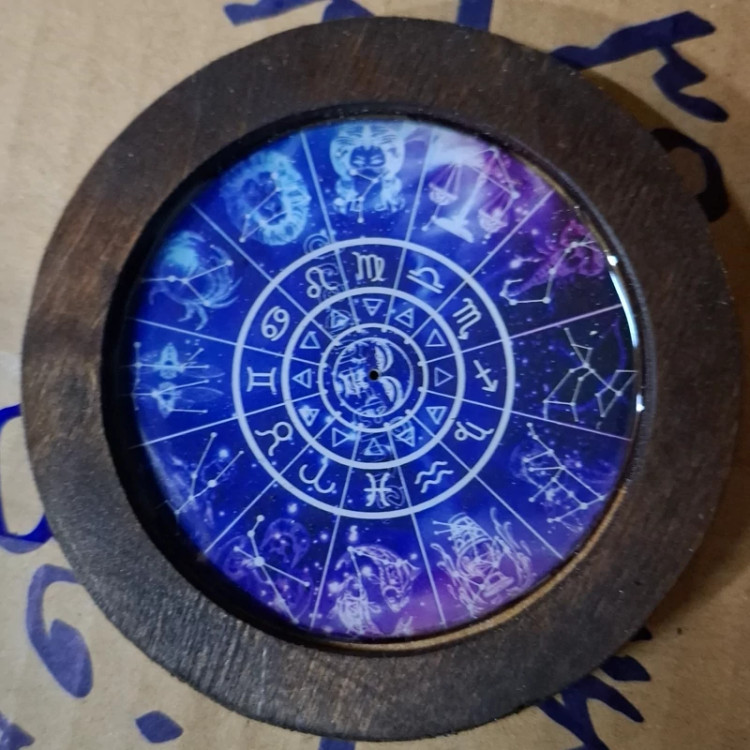 طرح ماه تولد